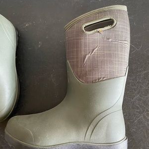 Bogs Classic High Winter Boots with Handles